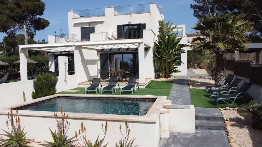 \" CASA PENYES IV \" Sea view, license, WLAN, saltwater pool with counter-current. - Image 1