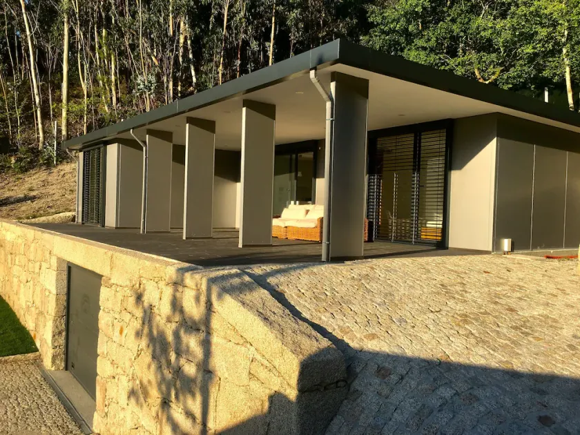 The Green Roof House - Image 1