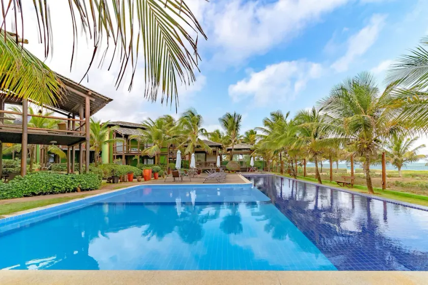 IT70 - Great Beachfront Duplex - Itacimirim - Image 1