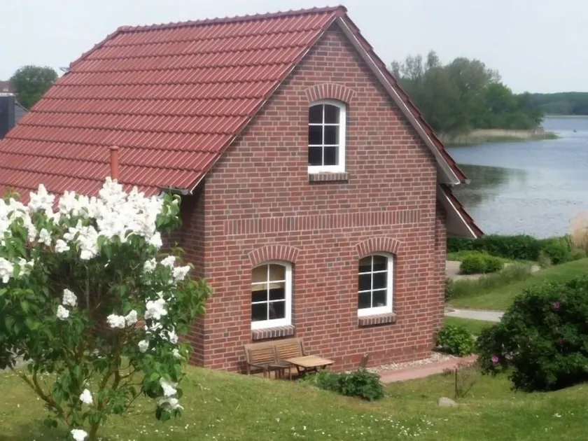 Gemütliches 80qm Ferienhaus für 6 Personen mit Terrasse in traumhafter Lage! - Image 1