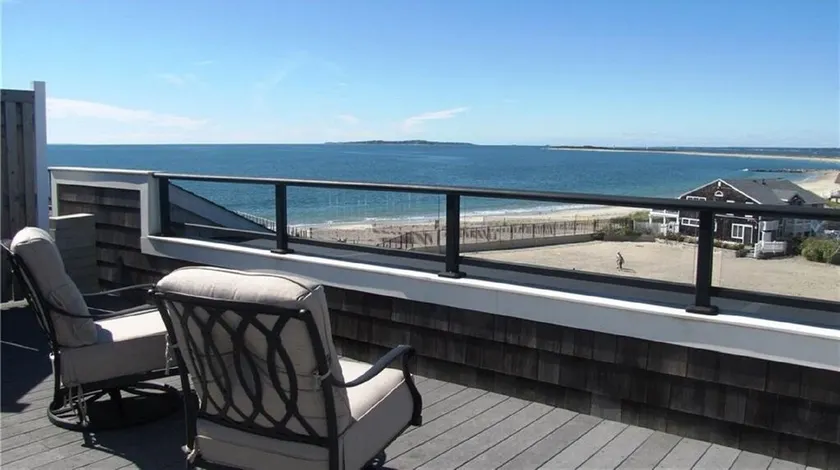 Penthouse avec vue imprenable sur l'océan et la baie et terrasse privée sur le toit de 1000 pieds carrés - Image 1