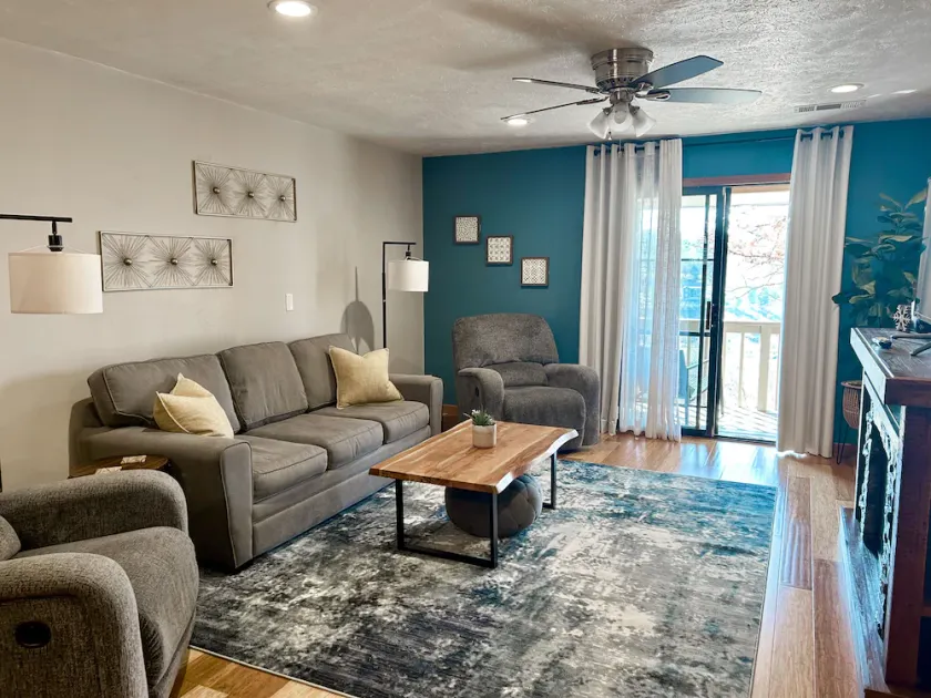 Cozy Condo with Lake View and Golf.  Short walk and quicker drive to amenities! - Image 1