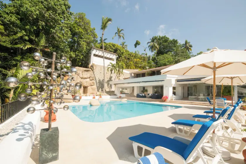 Beautiful Villa with Pool and Bay Views in Acapulco - Image 1
