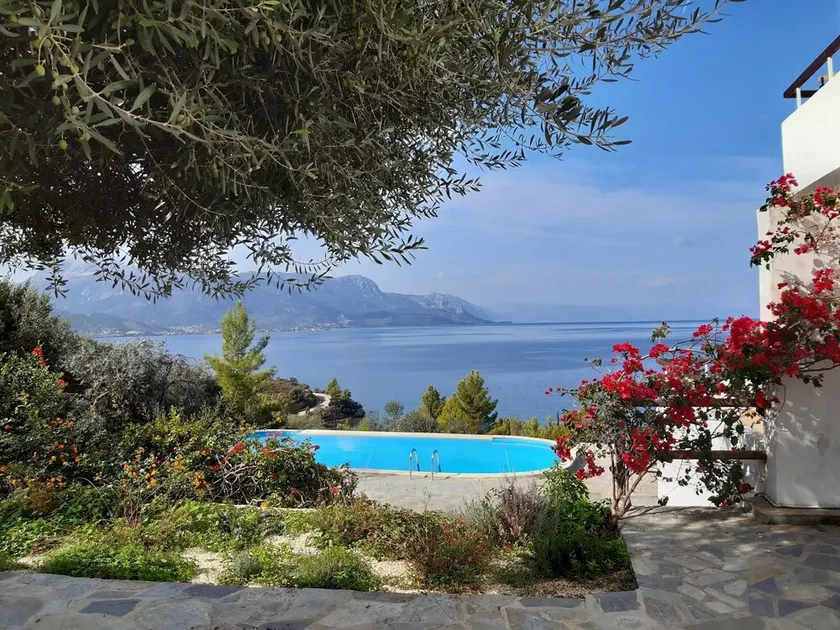 Villa that combines beach frontage with 1 of the best views in the Peleponnese. - Image 1