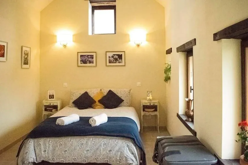 Beautifully Renovated, French Barn, Pet Friendly with WIFI - Image 1
