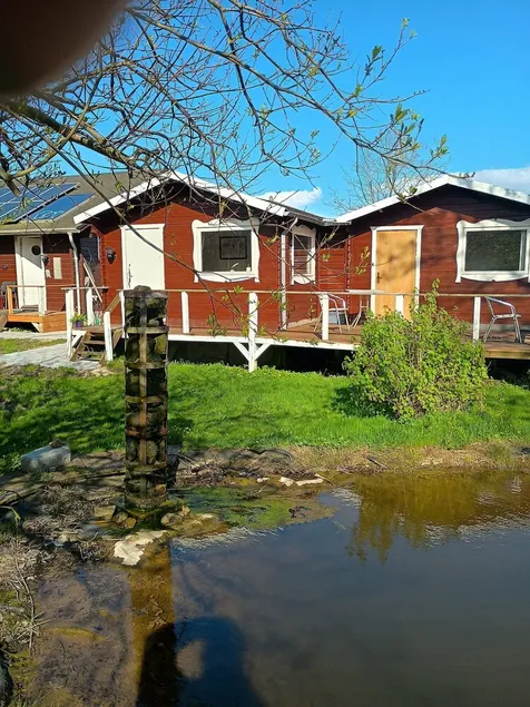 Charming Summer House In An Idyllic Area - Image 1