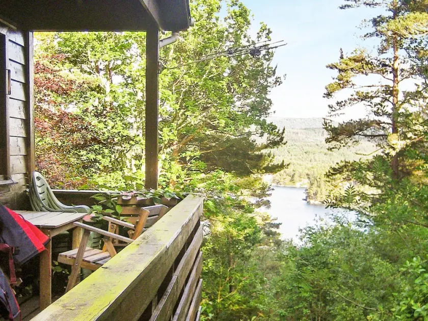 4 person holiday home in Reksteren - Image 1