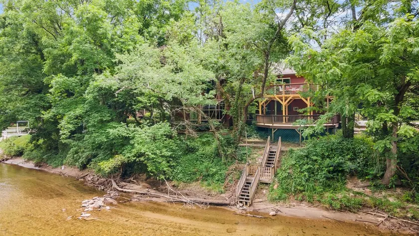 Rivers Edge Near WCU Fire Pit Hot Tub Game Room - Image 1