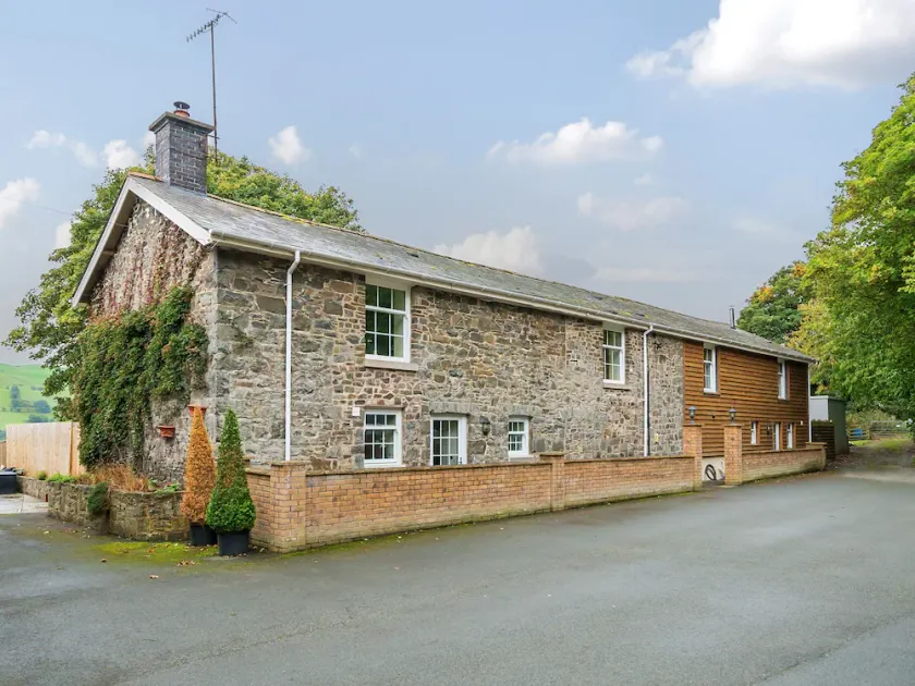 OLD RECTORY COTTAGE, familievenlig i Aberhafesp, Ref 903548 - Image 1