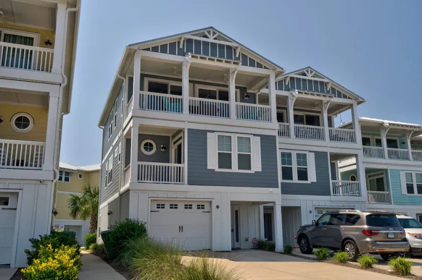 2nd Row from Beach Immaculate Luxury Retreat, Direct Beach Access, and Elevator - Image 1