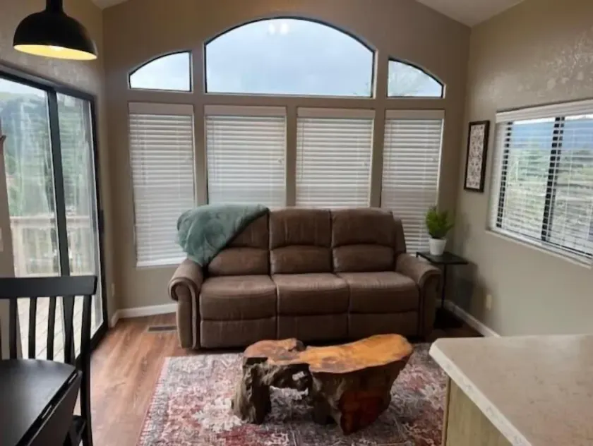 Rogue River Landing Resort - Image 1