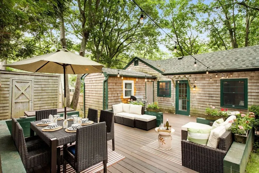 Charming Sag Harbor Cottage by the Beach! - Image 1