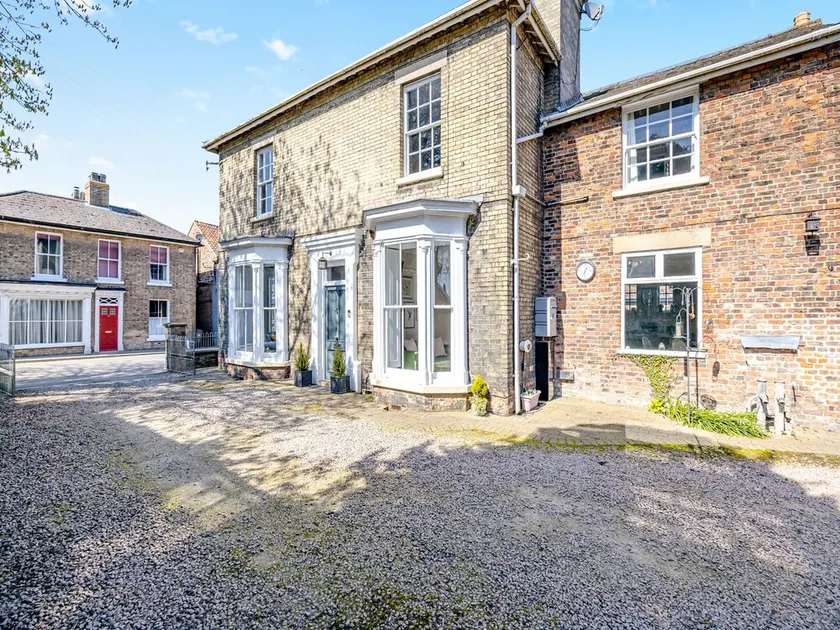 5 bedroom accommodation in Wainfleet, near Skegness - Image 1