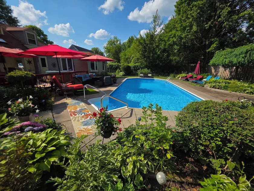 Privat gästhus med garage, pool, däck och badtunna i Fayetteville / Syracuse - Image 1