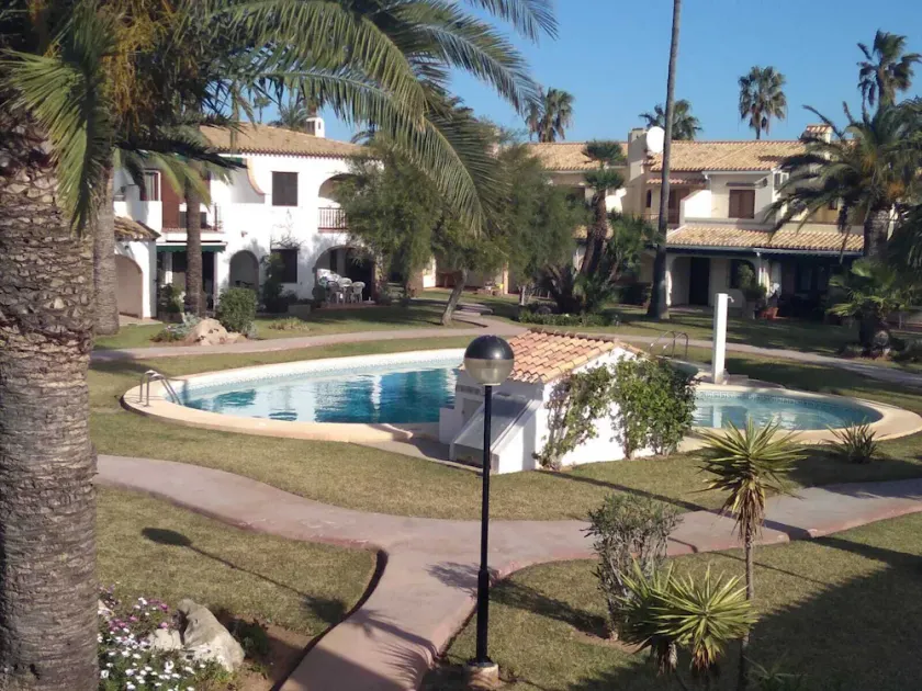 Maison avec Piscine proche Plage, grand Jardin, magnifique, famille - Image 1