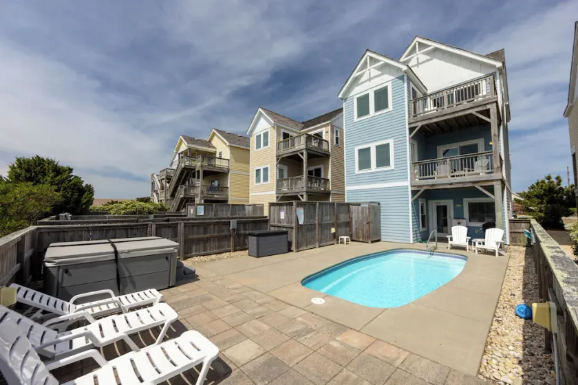 Shell Yeah A Beautiful 5 Bedroom Luxury Home w/ Private Pool - Image 1