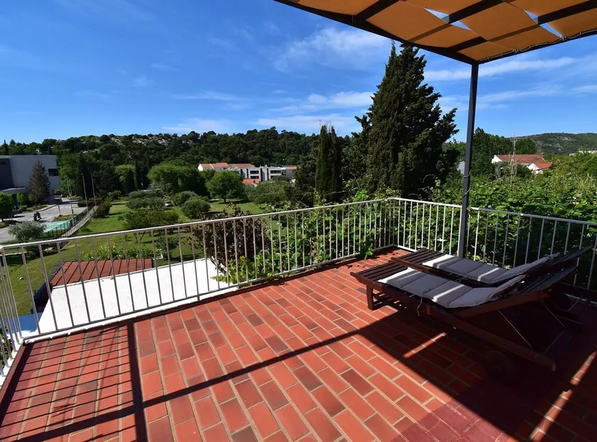 Guest House Kanjuo - Habitación Doble con terraza y vista al jardín - Image 1