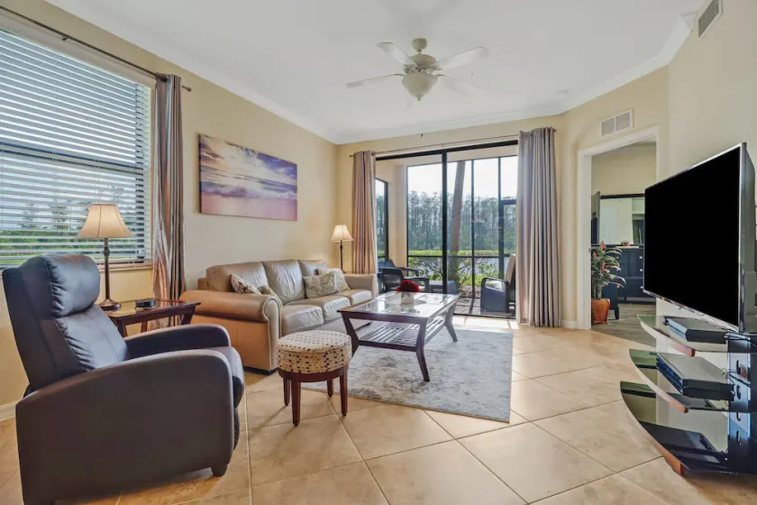 ! Rabais de décembre et avril! Magnifique condo 2bbs 2bath, vue lac - Image 1