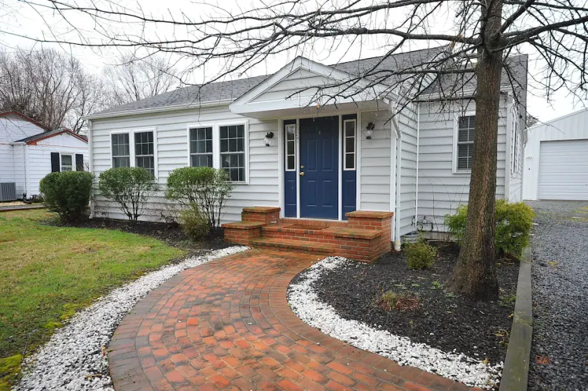 Welcome to Mermaid Haven! The perfect spacious home for your Rock Hall vacaction - Image 1