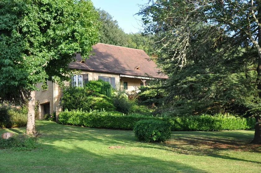 FAMILY HOME IN THE PERIGORD NOIR - Image 1