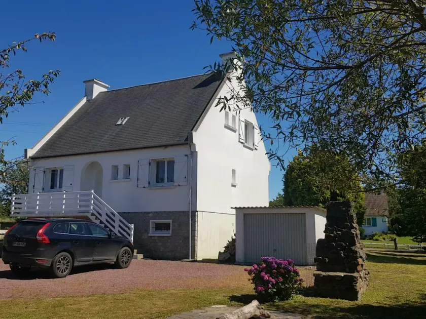 Spacious house in Yquelon with enclosed garden and internet, near Granville - Image 1