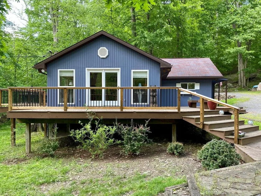 Lake Escape - Private Getaway near Tygart Lake State Park - Image 1
