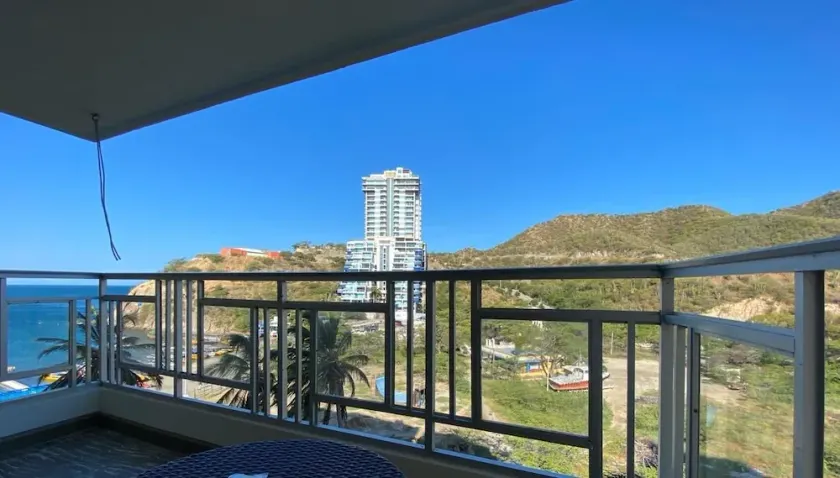 Excellent apartment. With access to the beach. The Rodadero. Sta Marta. Colombia - Image 1