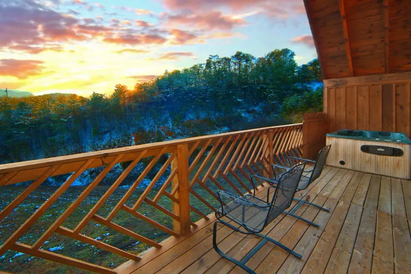 Bliss- Beautiful Mountain Views, Pool Table, Hot Tub, Free attraction tickets daily - Image 1