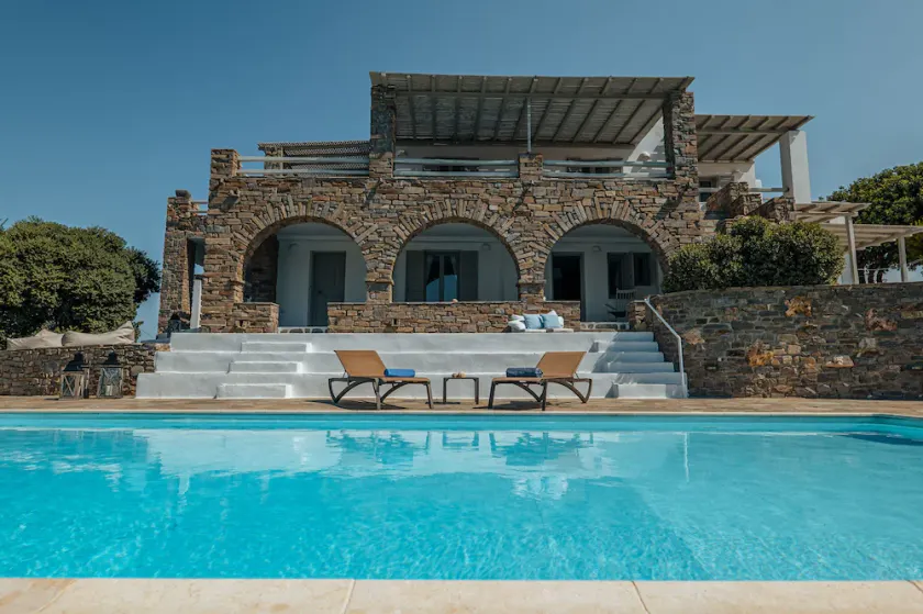 TERRA retraite à Paros, avec piscine privée, vue imprenable sur la mer, les plages de sable à proximité - Image 1