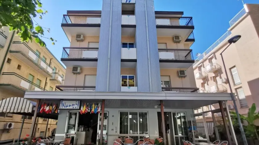 Hotel Nanni Garnì - Image 1