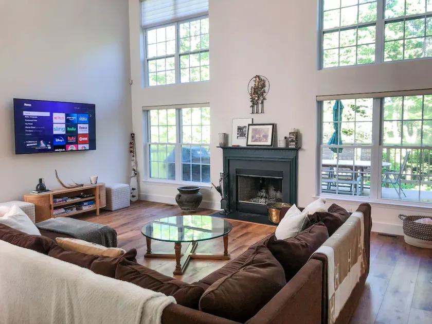 Spacious & Modern Home in Pinecrest Lake Golf Club. 3 Mi to Lake Naomi - Image 1