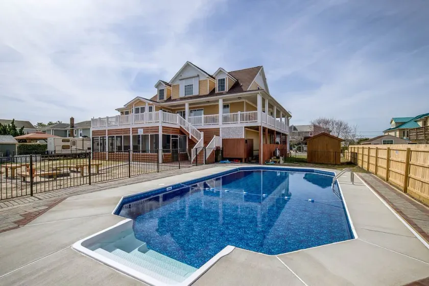 Kaleb's Sandcastle | 2200 ft to the beach | Private Pool - Image 1