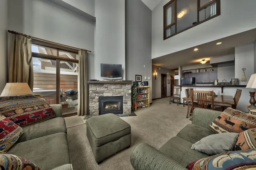 Stone's Throw Condo - Image 1