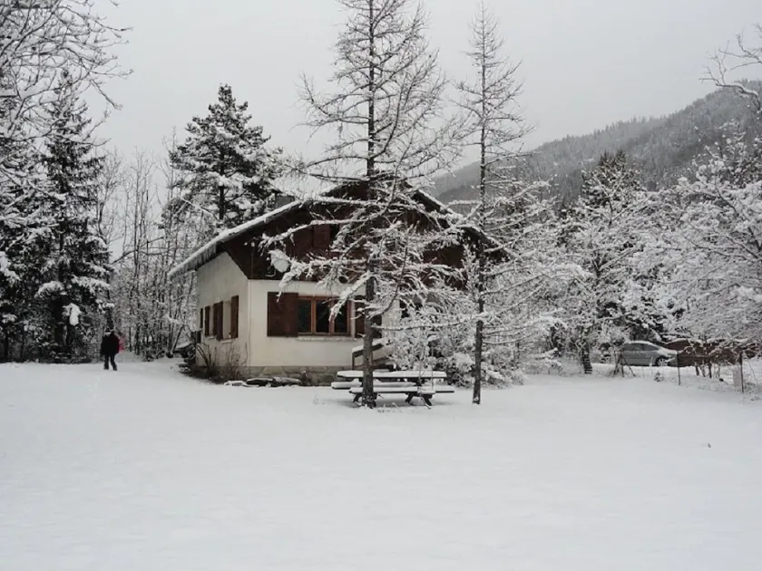 Attractive family chalet sleeps 10 to 12 in Val d'Allos - Image 1