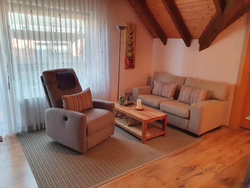Ultra-modern furnished apartment in the beautiful Burhave - Image 1