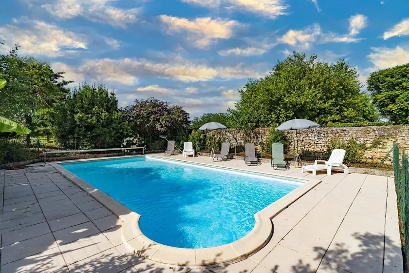 Maison en pierre piscine clim - Image 1