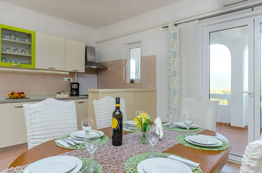 House Roko - Image 1