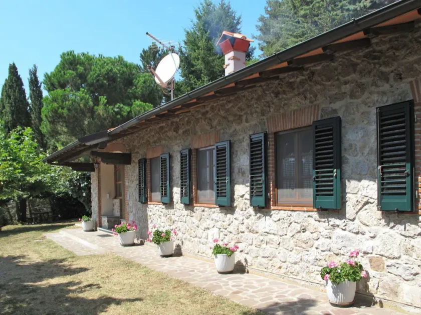 Wunderbares alleinstehendes Ferienhaus mit  W-LAN, TV, Innenhof und Haustiere erlaubt - Image 1