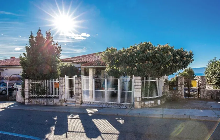 Pet Friendly Apartment In Kostrena With Kitchen - Image 1