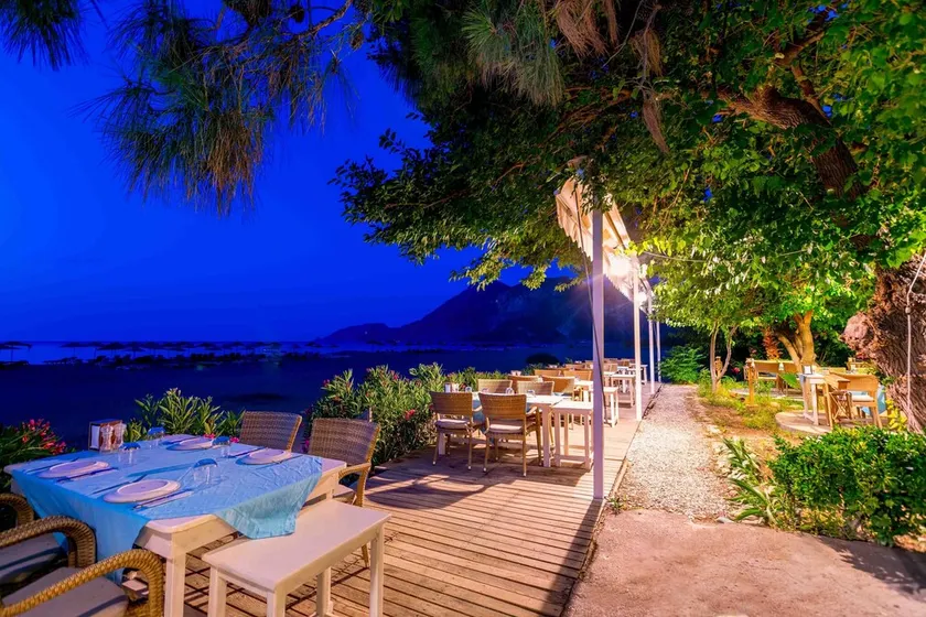 Etenna Beach Bungalows - Image 1
