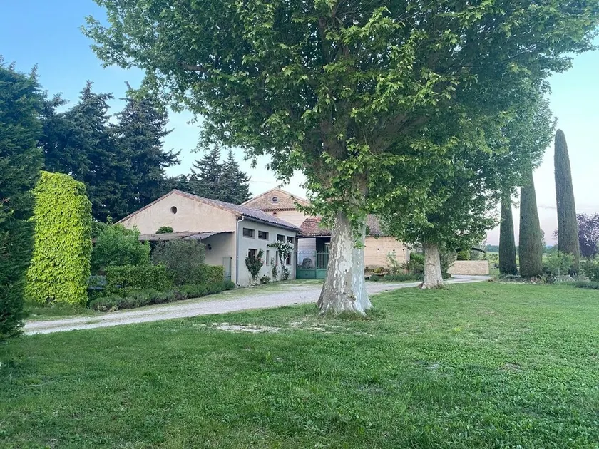 House on a property surrounded by vineyards in Drôme Provençale - Image 1