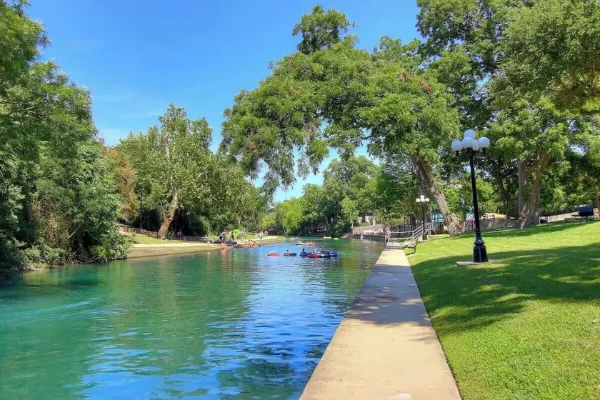 RRC A108 Cozy Comal River Haus - Image 1