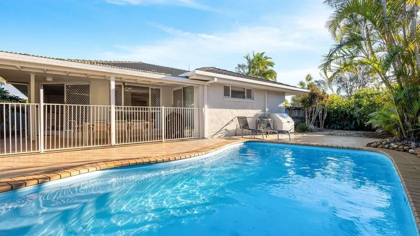 Pet Friendly Home, Pool and Endless Entertainment - Image 1