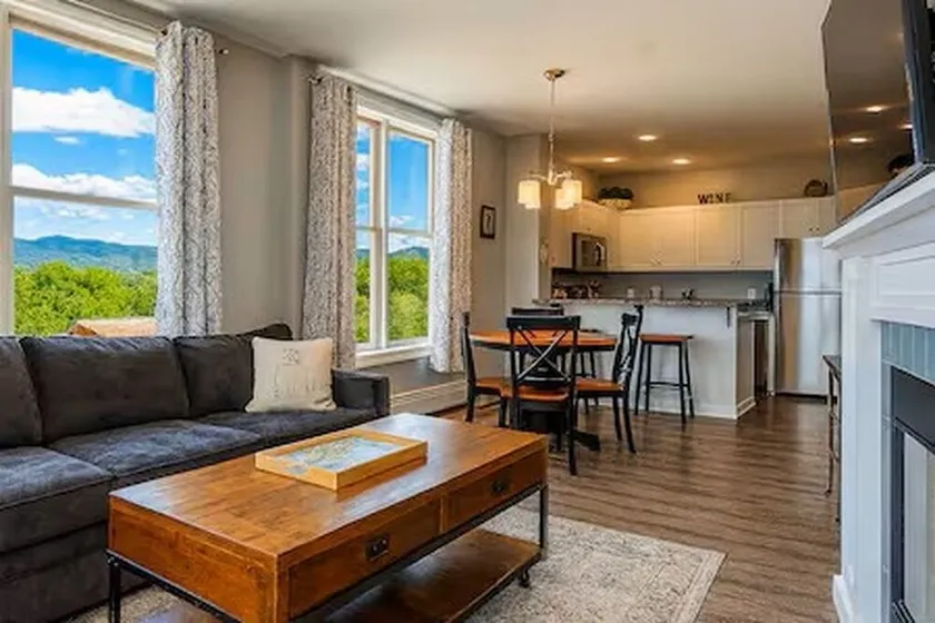 ★No Cleaning Fee★10% OFF★Walk To Mountain★Amenities+ - Image 1