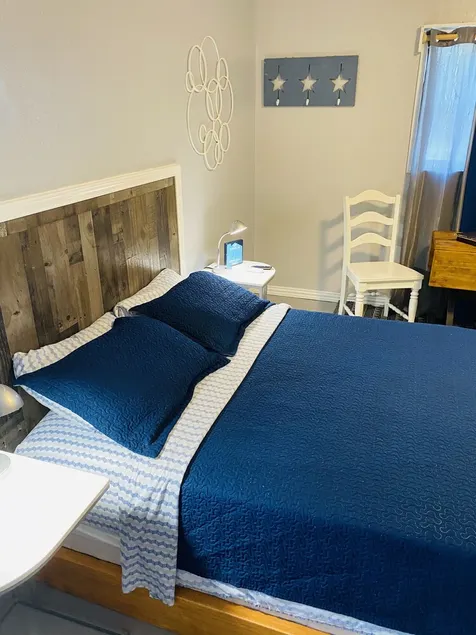 Little private space - Image 1