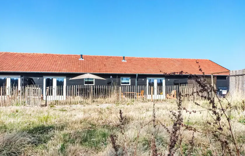 1 bedroom pet friendly home in Grashoek - Image 1