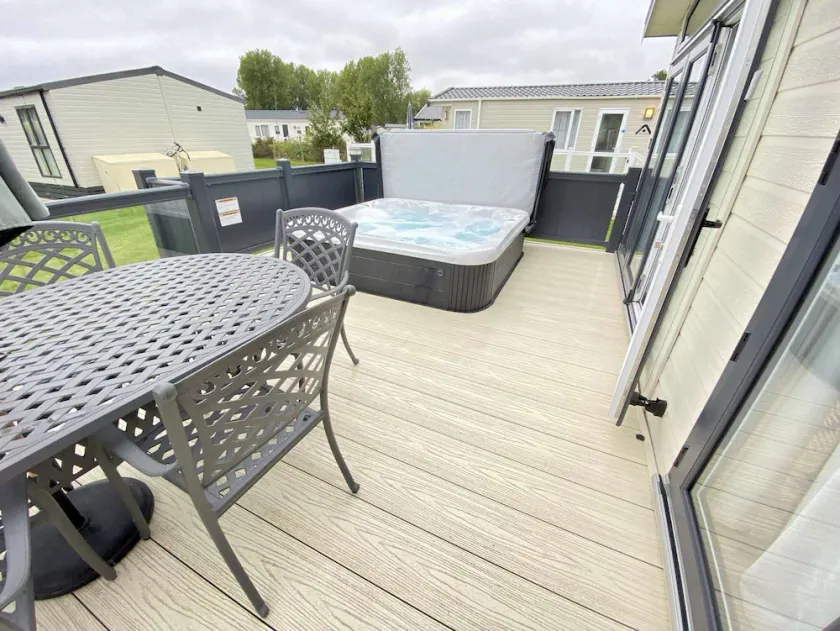 Wildflower, Premium Plus Hot Tub Lodge - Image 1