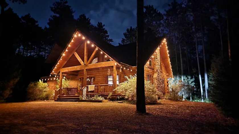 🏞Secluded Log Cabin Near Wisconsin Dells & Wisconsin River • Fireplace • Ski 🏕 - Image 1