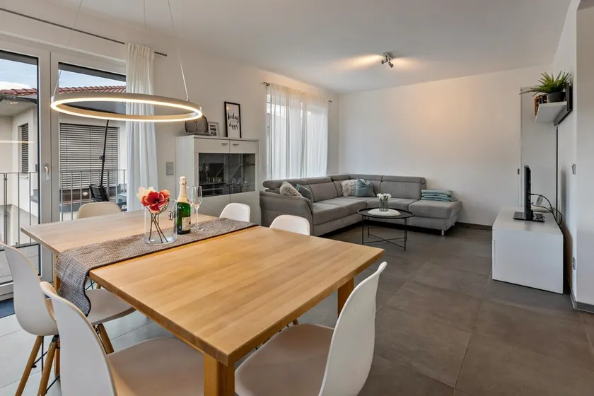 Moderno apartamento vacacional \"Schmuckstück\" con vistas a la montaña - Image 1