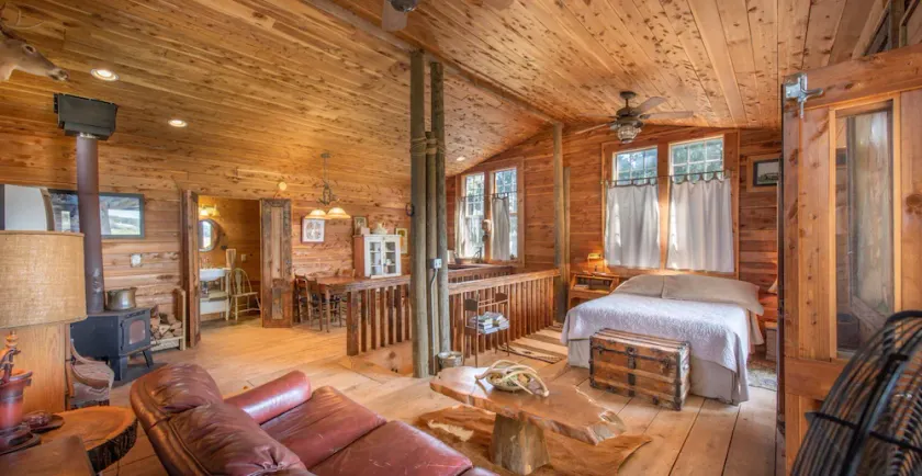 SEVENTY-FOUR RANCH - BED AND BREAKFAST - Image 1